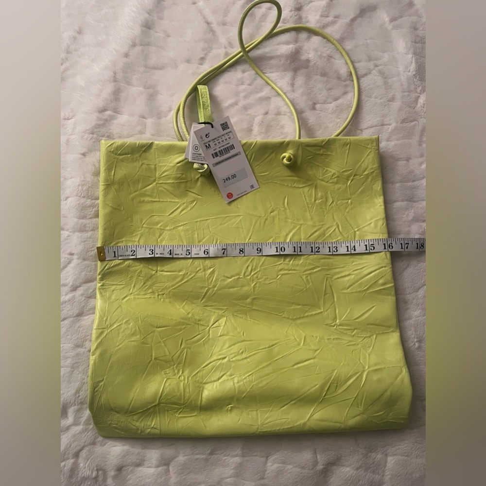ZARA Wrinkled Leather Tote Handbag Acid Green Large 🔥🔥🔥 - Picture 4 of 6